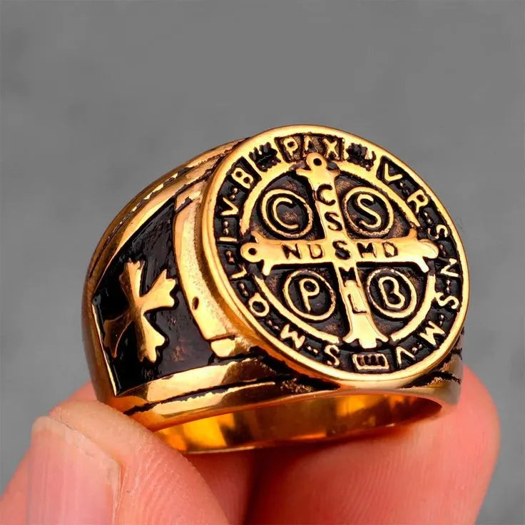 ANEL RELIGIOSO COM MEDALHA DE SÃO BENTO