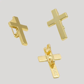 Broche Crucifixo Dourado Elegante para Camisa ou Casaco
