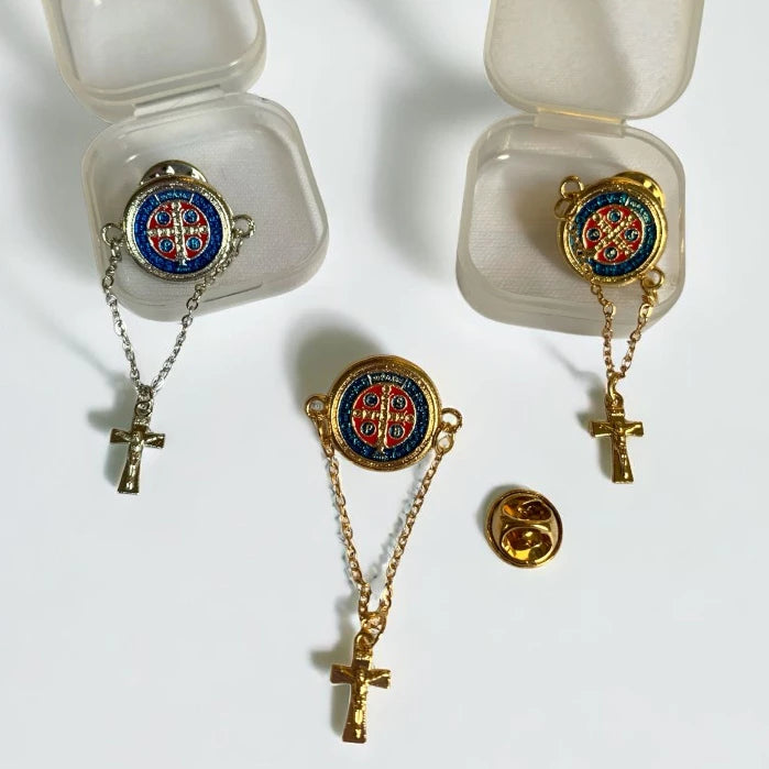 BROCHE CATÓLICO MEDALHA SÃO BENTO