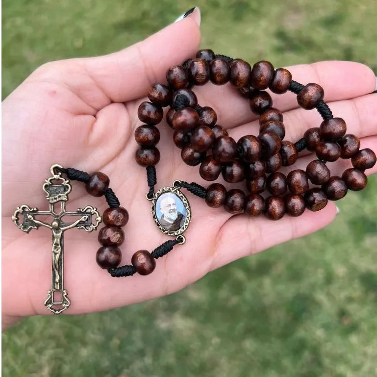 TERÇO PADRE PIO DE MADEIRA
